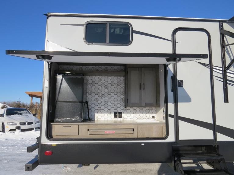 New Wilderness 3350ds Massive Bunkhouse W Outdoor Kitchen For Sale Sold Auto Show Sales And Finance Stock Scv3670