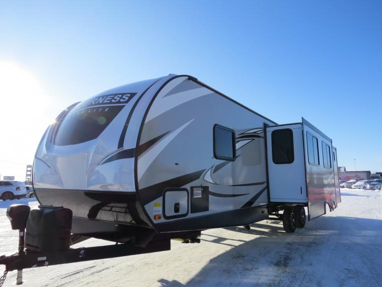 New Wilderness 3350ds Massive Bunkhouse W Outdoor Kitchen For Sale Sold Auto Show Sales And Finance Stock Scv3670