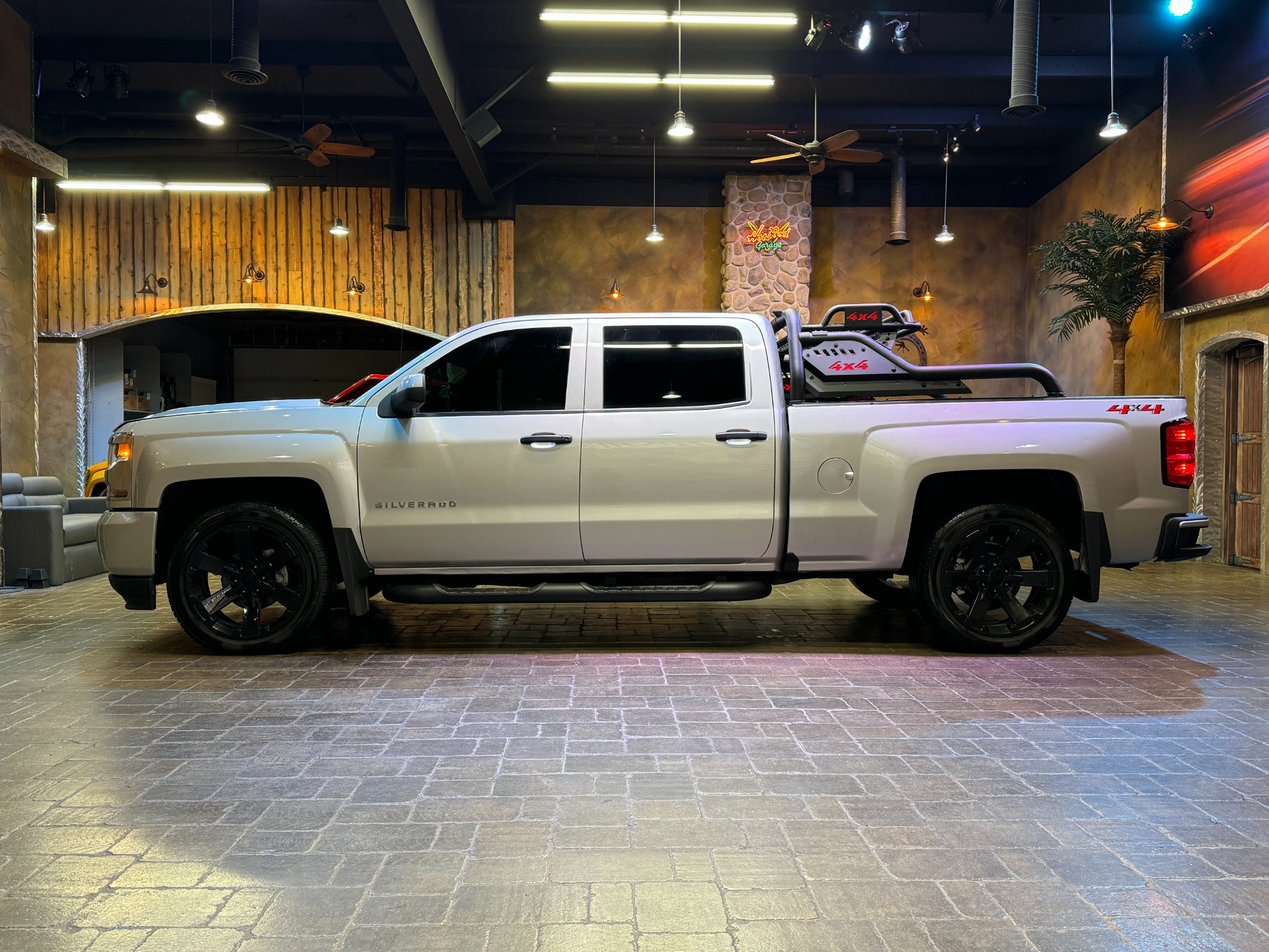 used 2018 Chevrolet Silverado 1500 car, priced at $30,999