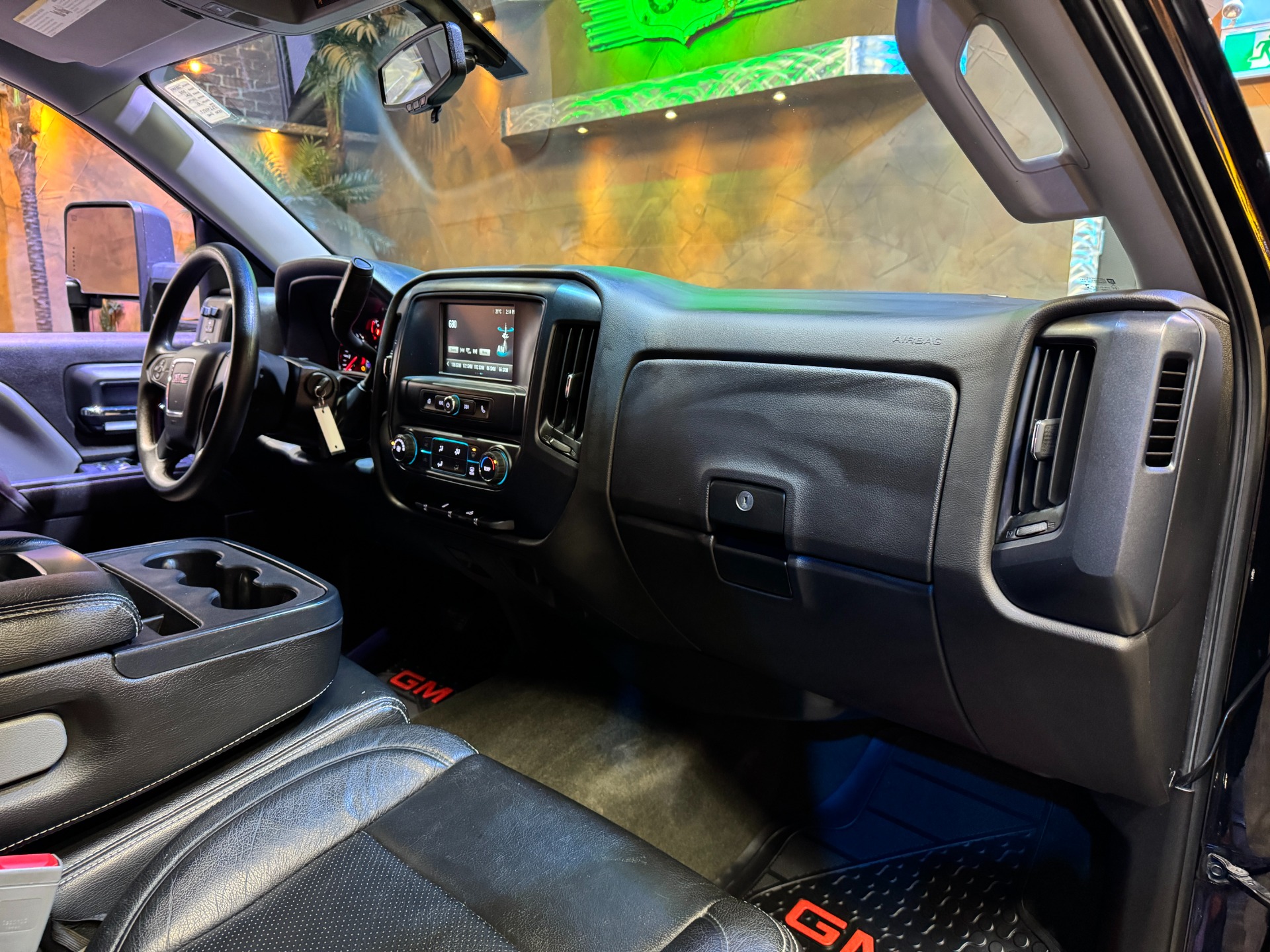 used 2018 GMC Sierra 1500 car, priced at $33,999