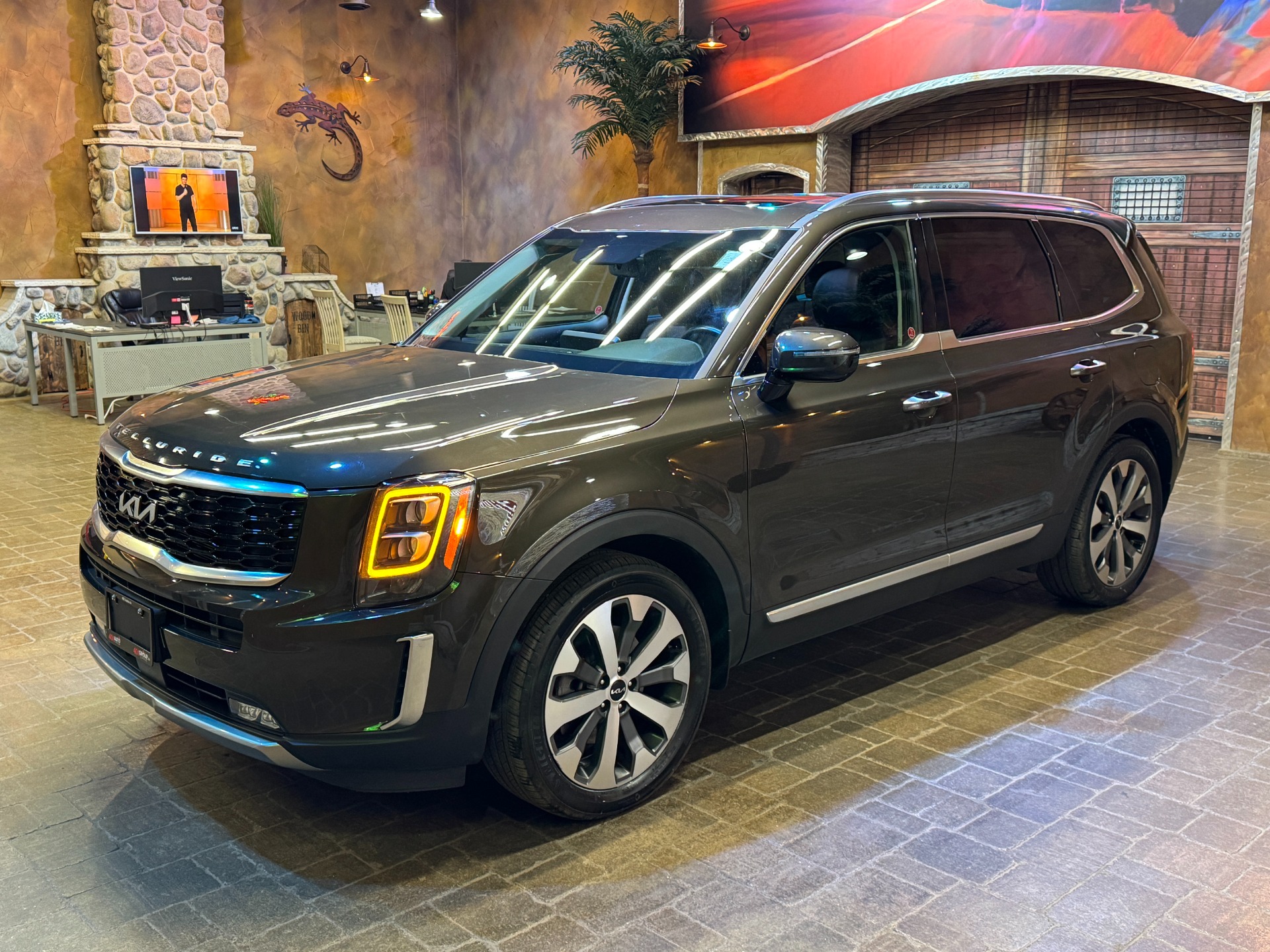 used 2022 Kia Telluride car, priced at $46,999