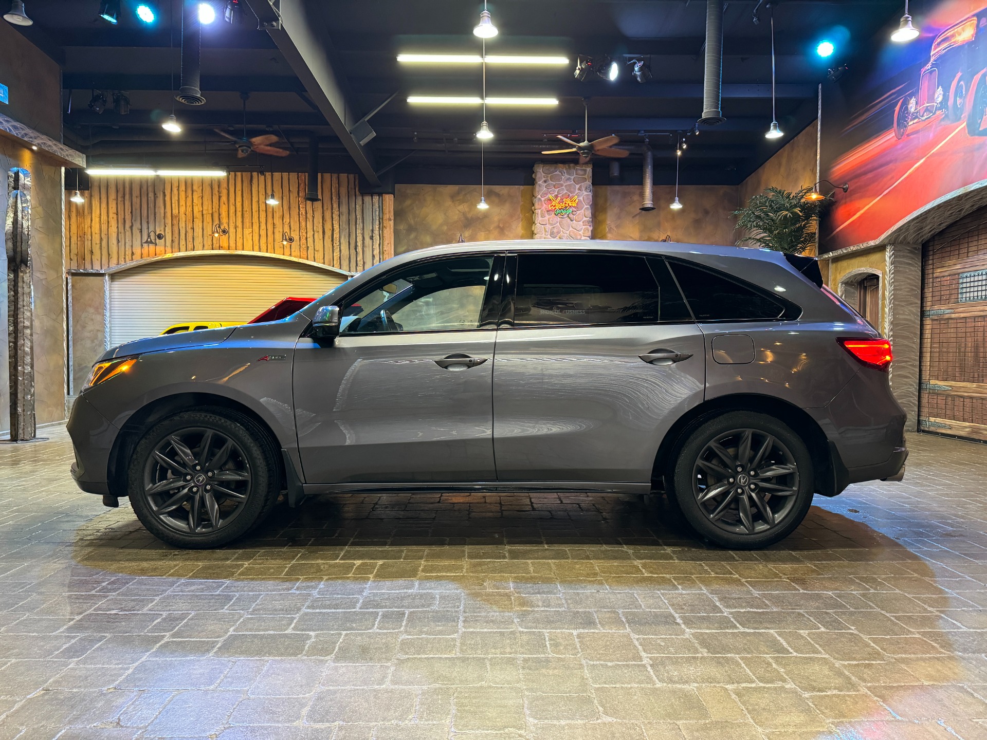 used 2020 Acura MDX car, priced at $39,999