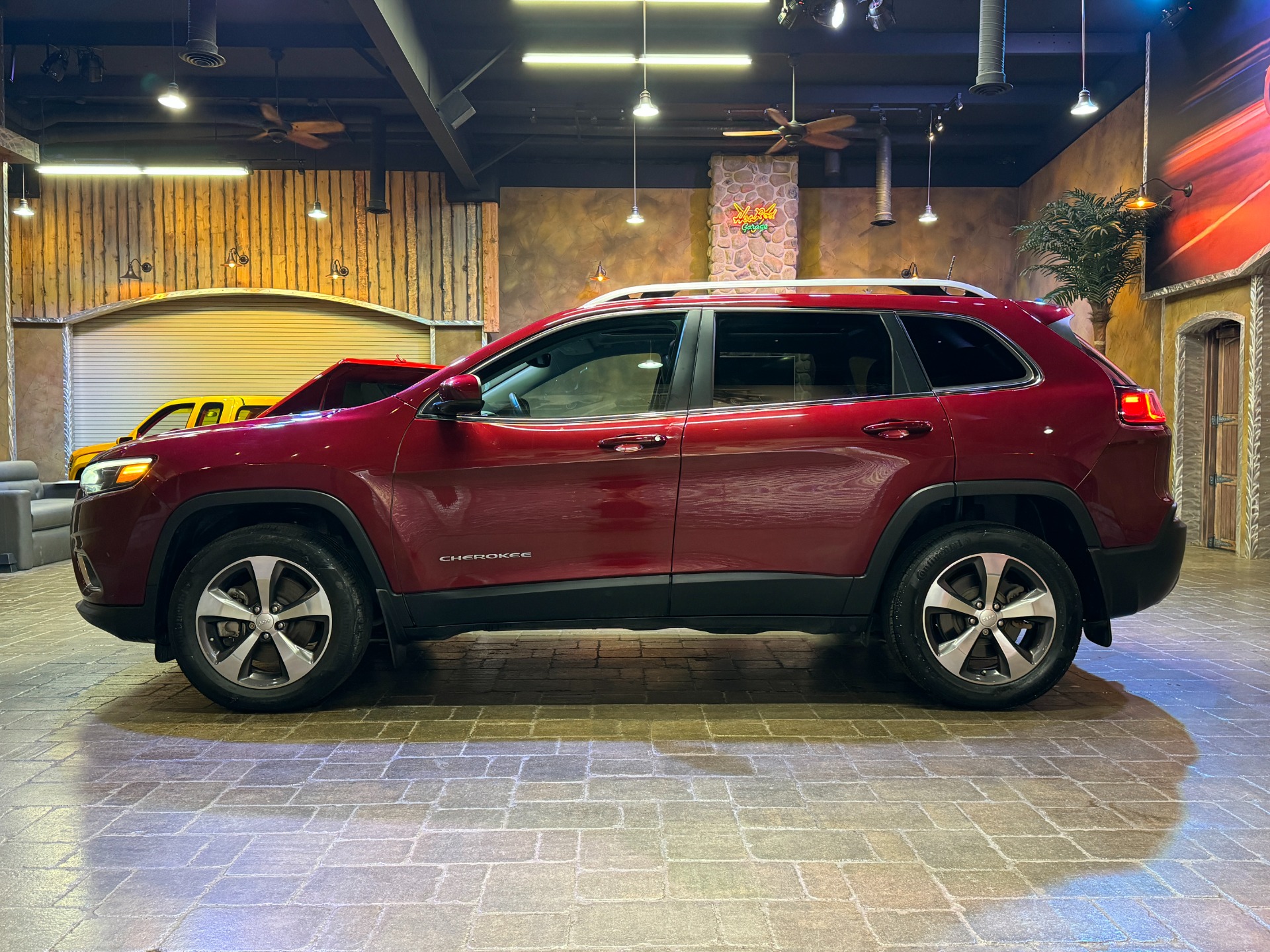 used 2019 Jeep Cherokee car, priced at $32,999