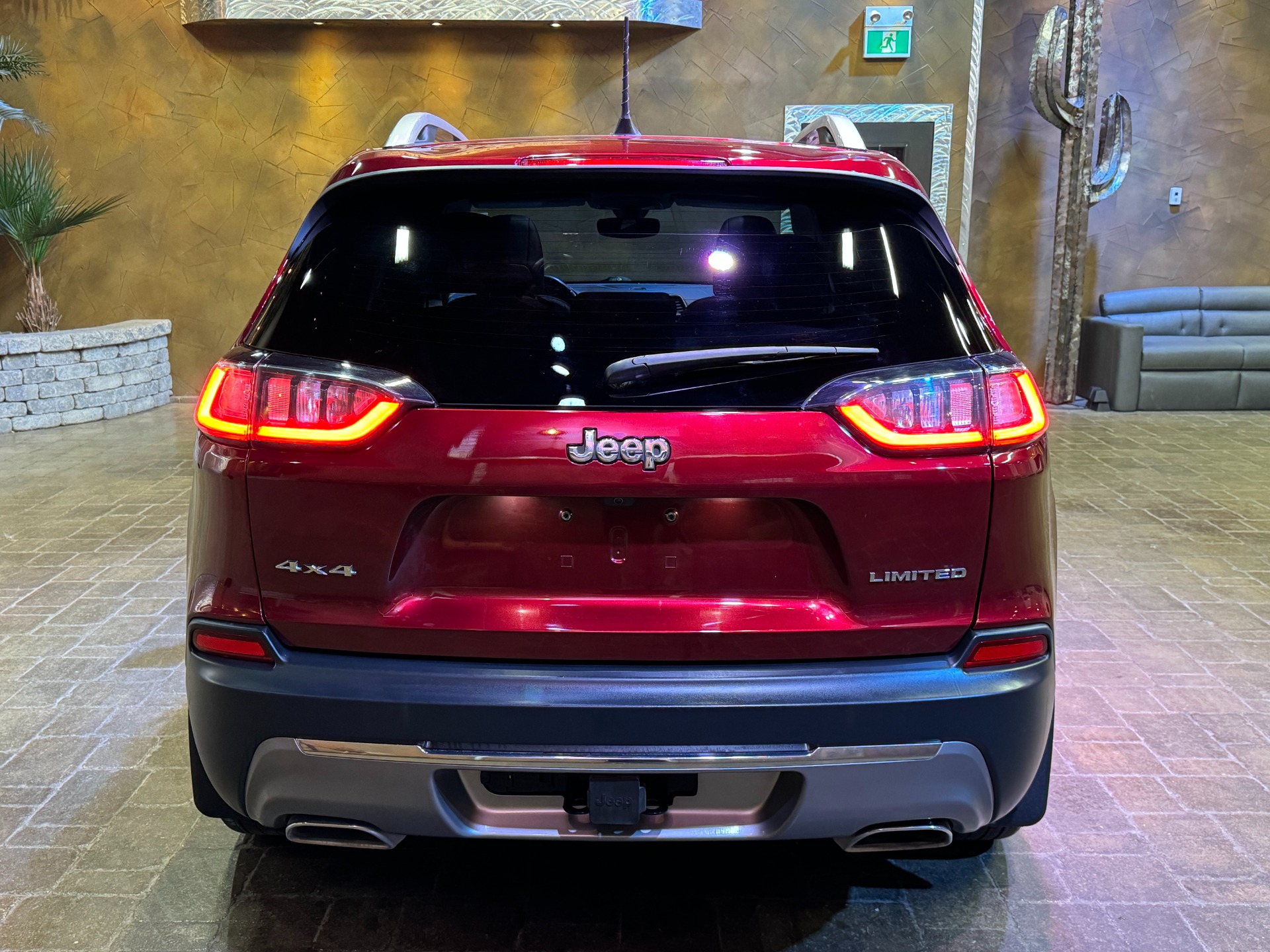 used 2019 Jeep Cherokee car, priced at $32,999