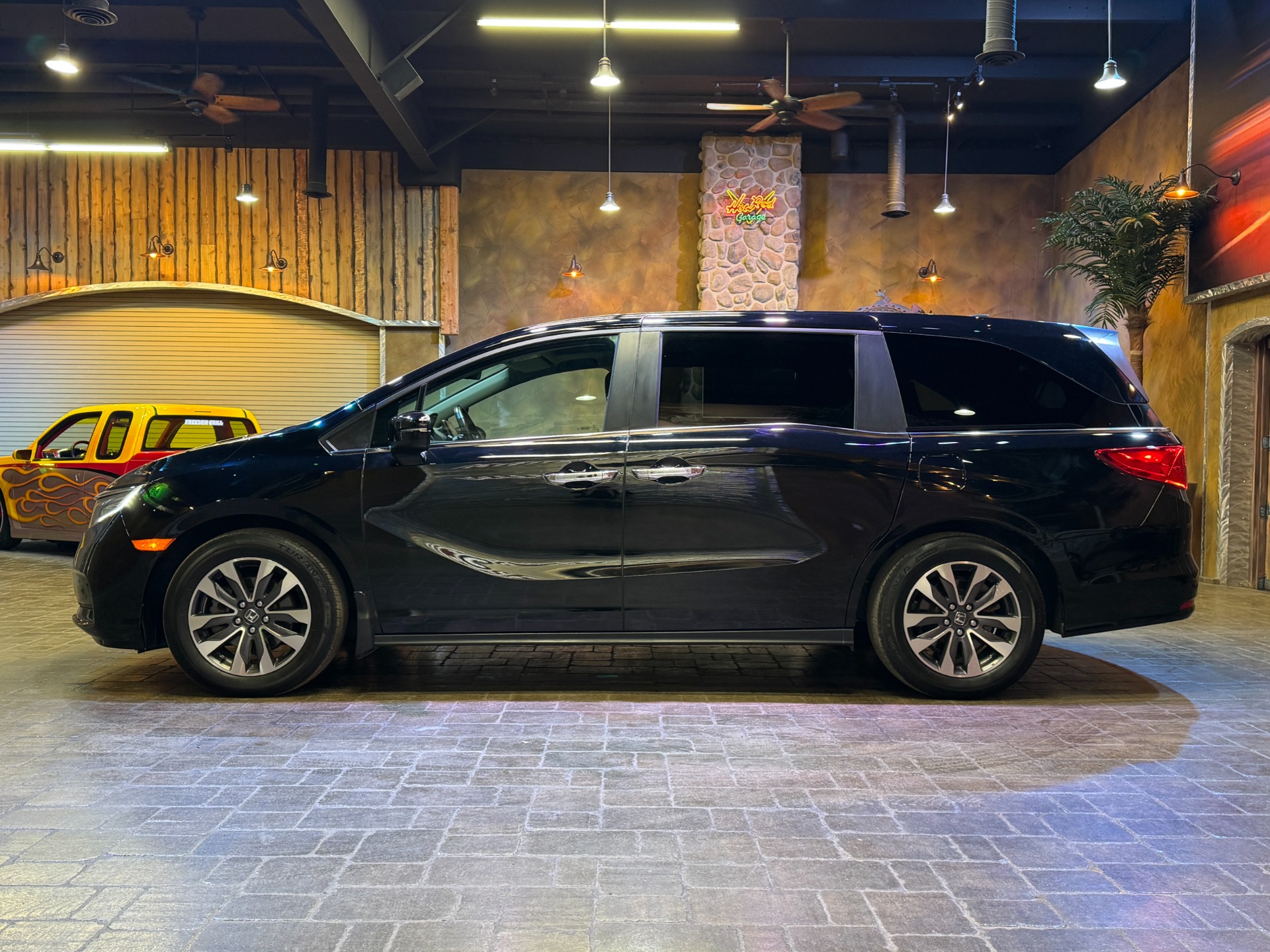 used 2022 Honda Odyssey car, priced at $42,999