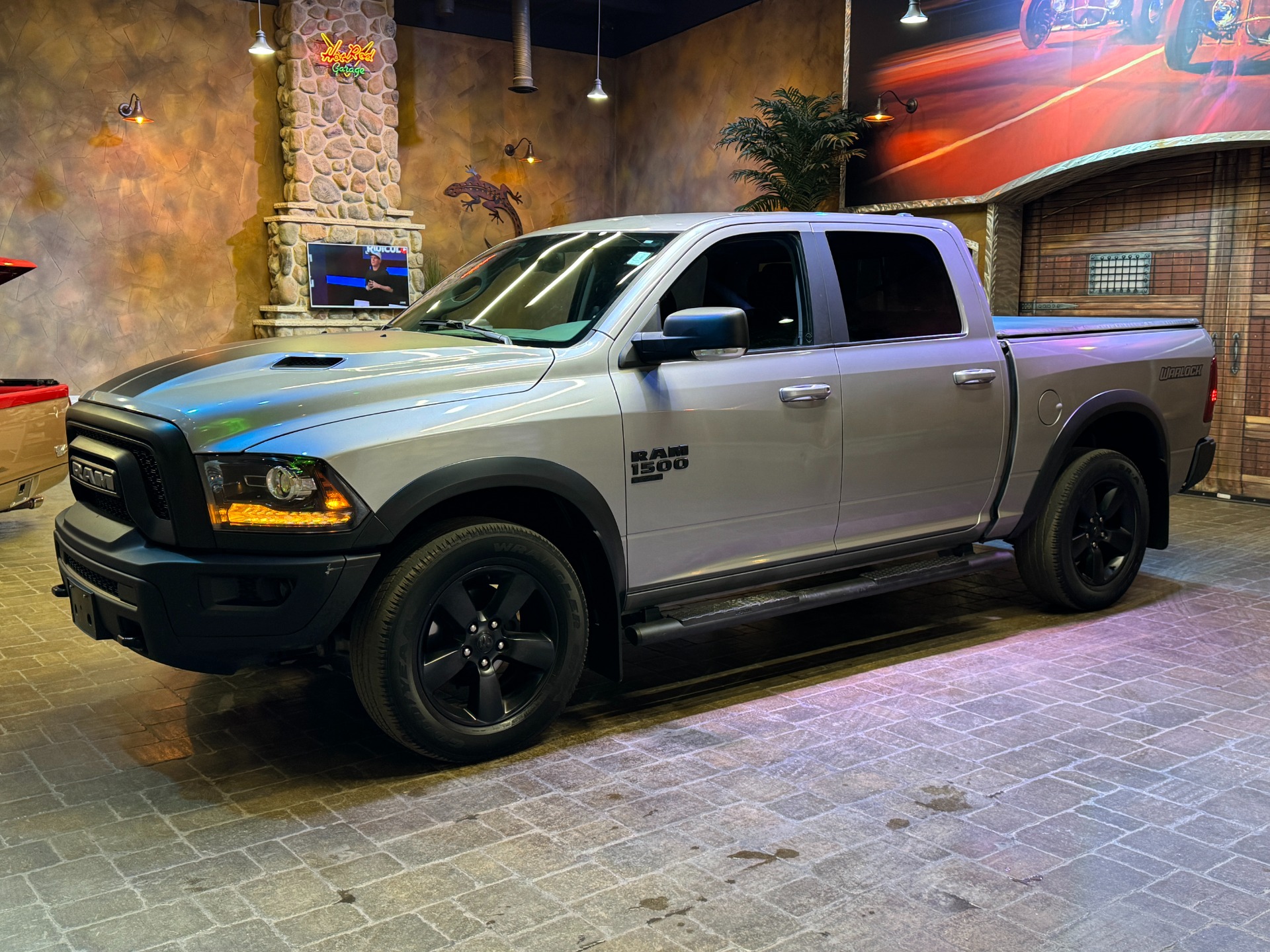 used 2019 Ram 1500 Classic car, priced at $35,999