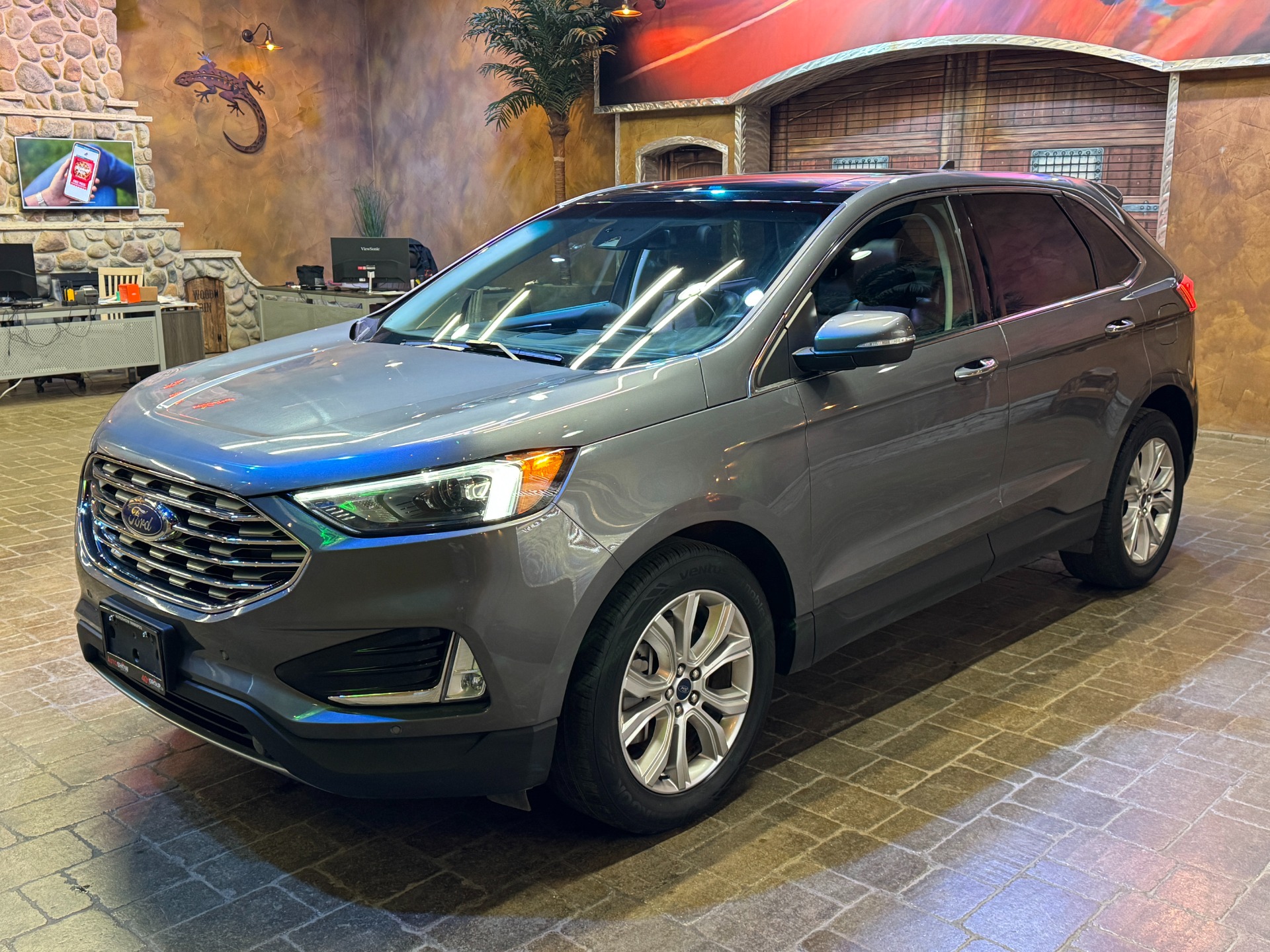 used 2022 Ford Edge car