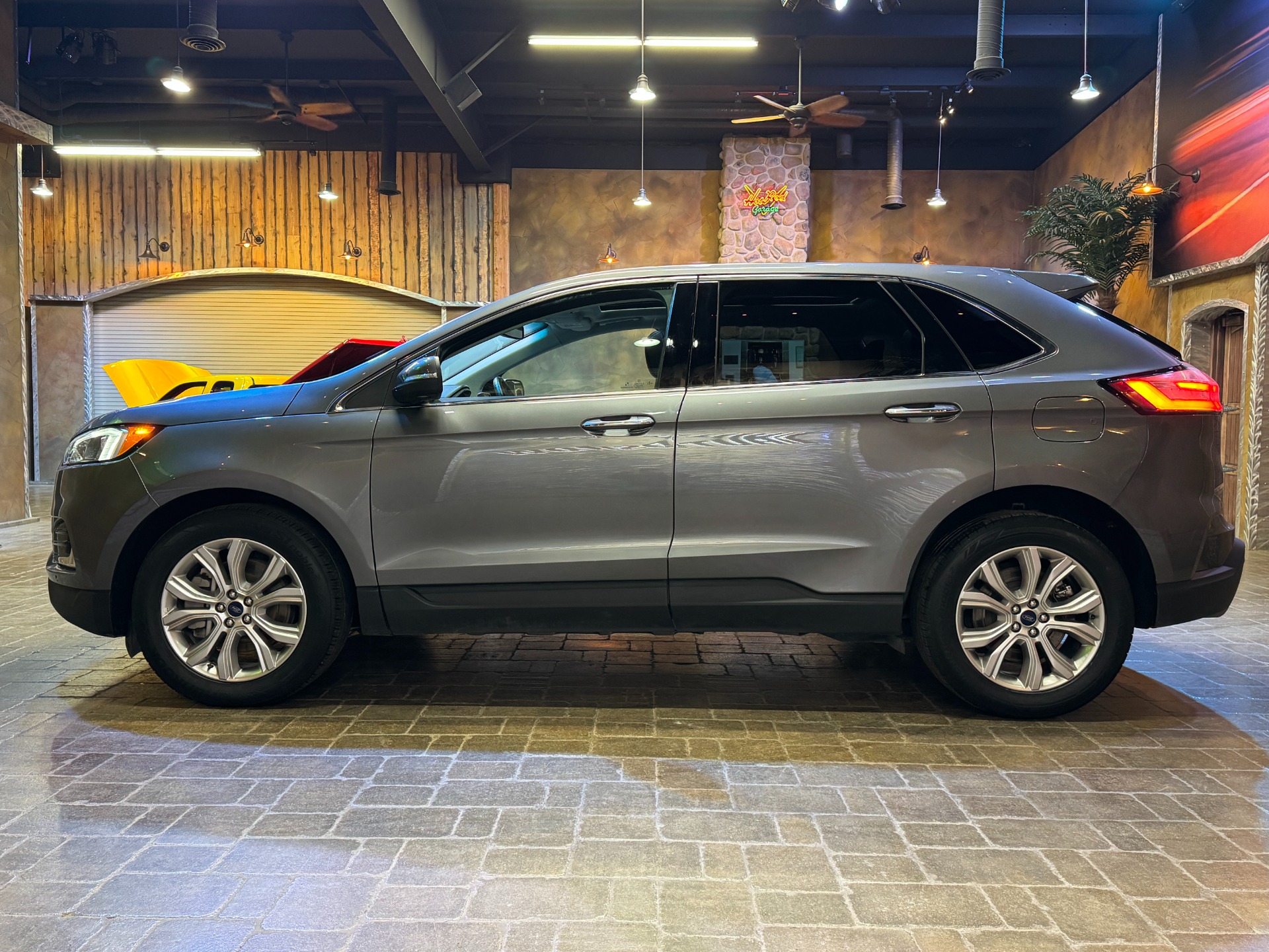 used 2022 Ford Edge car