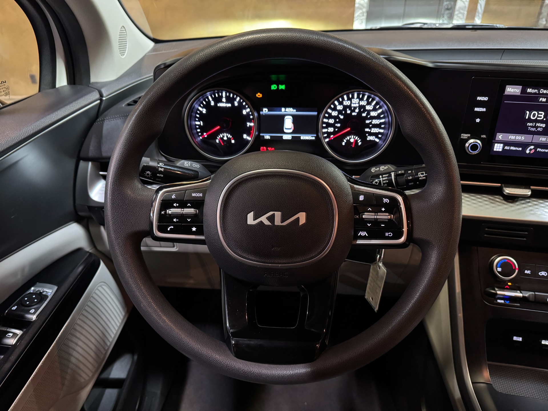 used 2022 Kia CARNIVAL car