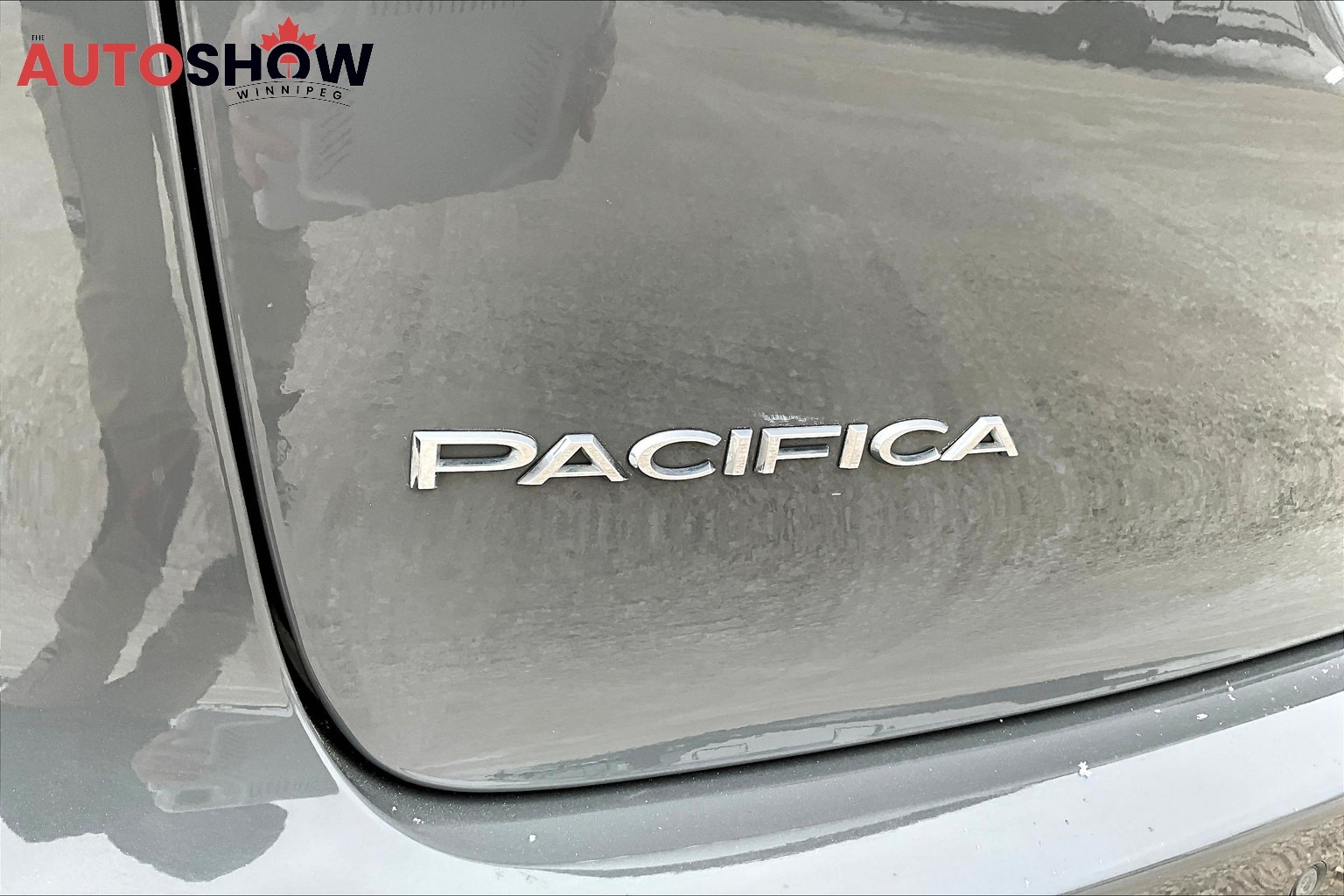 used 2021 Chrysler Pacifica Hybrid car, priced at $37,999